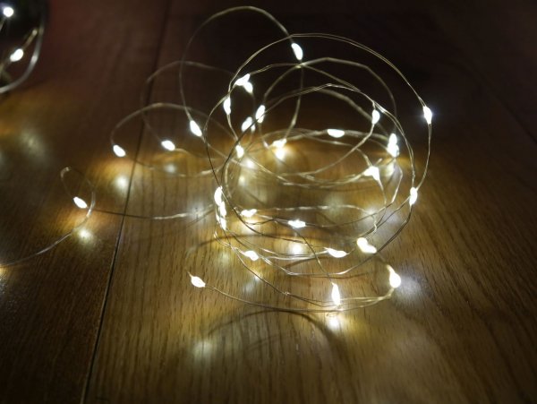 LED-LICHTERDRAHT mit 40 Lichtern und Timer