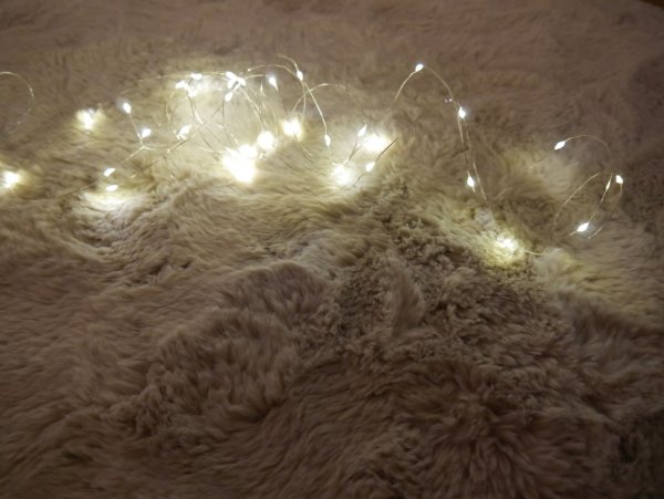 LED-LICHTERDRAHT mit 60 Lichtern und Timer