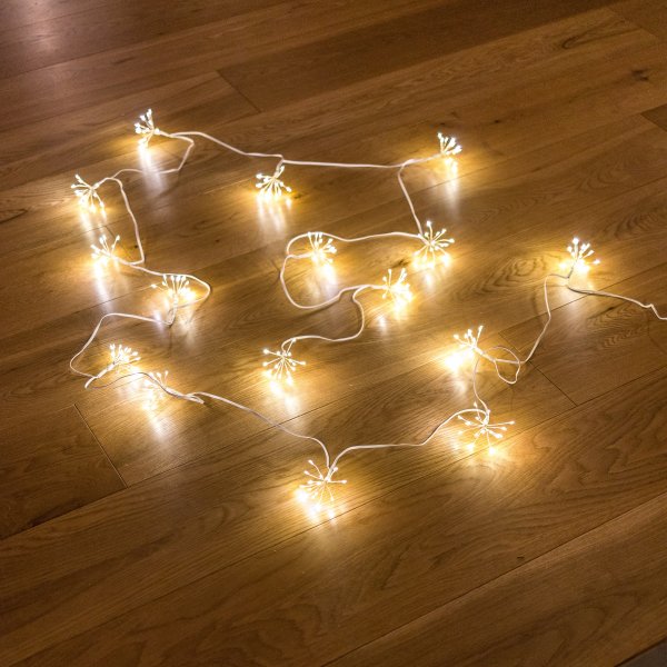 LED-LICHTERKETTE mit 16 Sputniks, 4,5 m, weiß, mit Timer